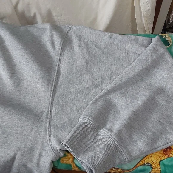 Brunette The Lable Best Friend Sporty crew neck - Picture 7 of 7